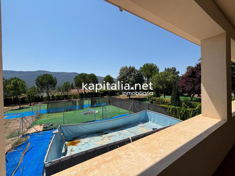 Foto be3b0125-1f18-4860-acb5-70a241f8cc86. Xalet amb aparcament piscina a Batoi Alcoi