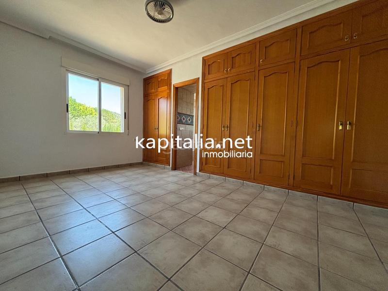 Foto c2bc49c8-d1dd-4ae4-ae39-5d5fdef1733b. Xalet amb aparcament piscina a Batoi Alcoi