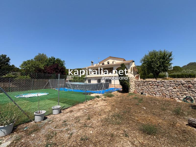 Foto cd7a6dab-d6ba-403f-bc36-9f996ab07f49. Xalet amb aparcament piscina a Batoi Alcoi