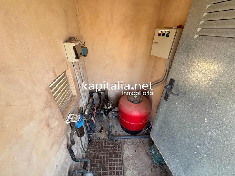 Foto d8de5cbb-925d-4e81-b7fb-c38871b798d0. Xalet amb aparcament piscina a Batoi Alcoi