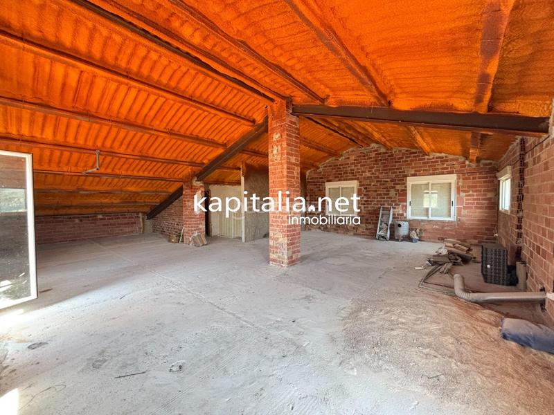 Foto fb3707b5-73a6-4548-9fd3-9f30a4bf4f84. Xalet amb aparcament piscina a Batoi Alcoi