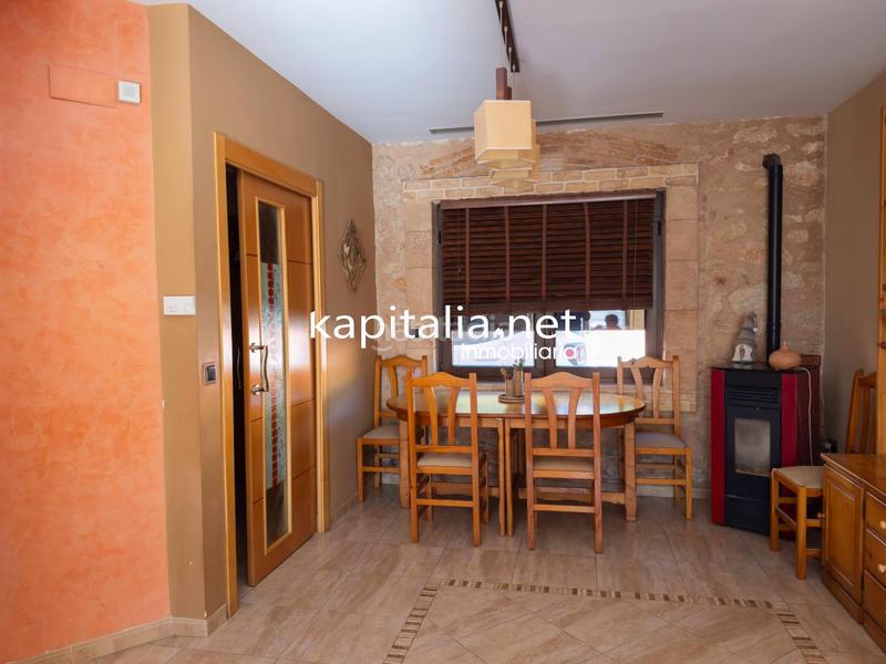Foto 19cb38cd-94c9-46e4-a534-3f582e50467b. Piso gran casa a la venta en Bocairent