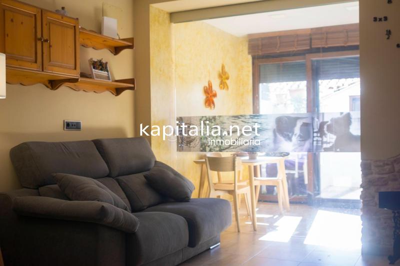 Foto df92ba62-aa60-40cf-af43-ec89dd39dcd0. Piso gran casa a la venta en Bocairent