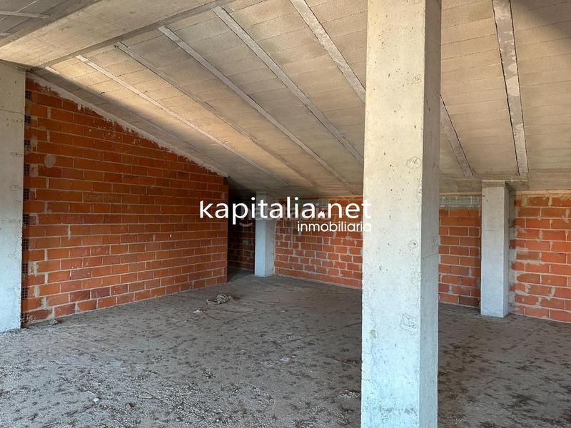 Foto 6971c693-905d-43bd-b689-78193cbcca4b. Edificio  a la venta en Agullent