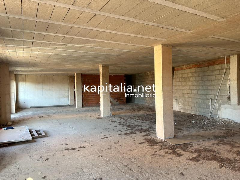 Foto f5ffb97d-6534-4b7f-917b-bf5389c26710. Edificio  a la venta en Agullent