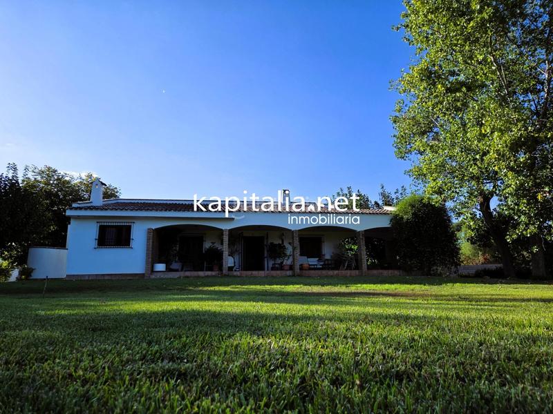 Foto 55b8817a-e64a-4451-af39-d57e59a15972. Chalet espléndido chalet con piscina y vistas en Ontinyent