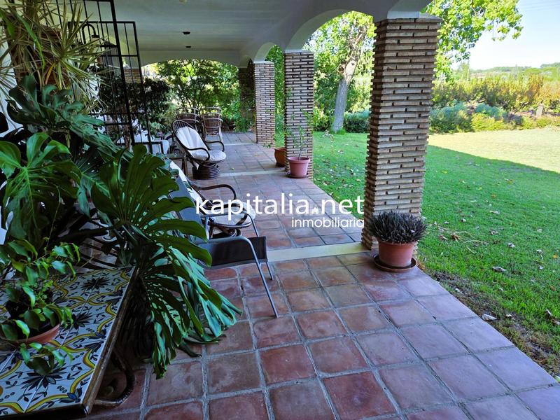 Foto 9b74b4fc-2015-4844-b400-c0f3d0ae7a65. Chalet espléndido chalet con piscina y vistas en Ontinyent