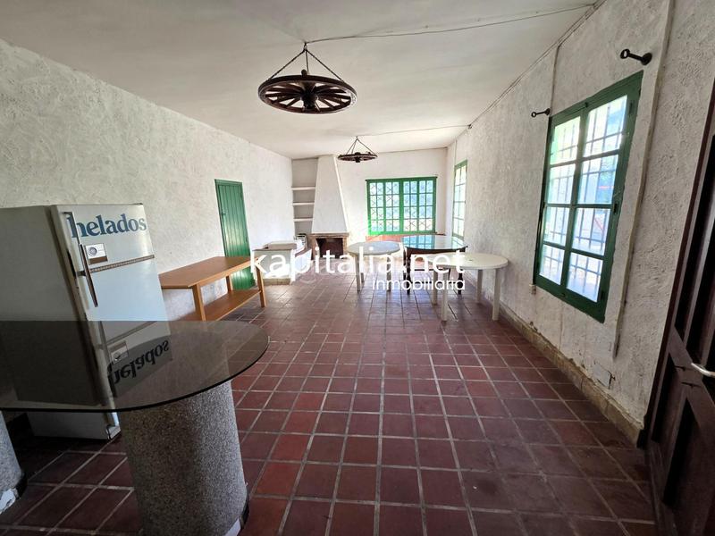 Foto 9ee15981-91f2-480a-b59d-19a6224ad5f4. Chalet espléndido chalet con piscina y vistas en Ontinyent