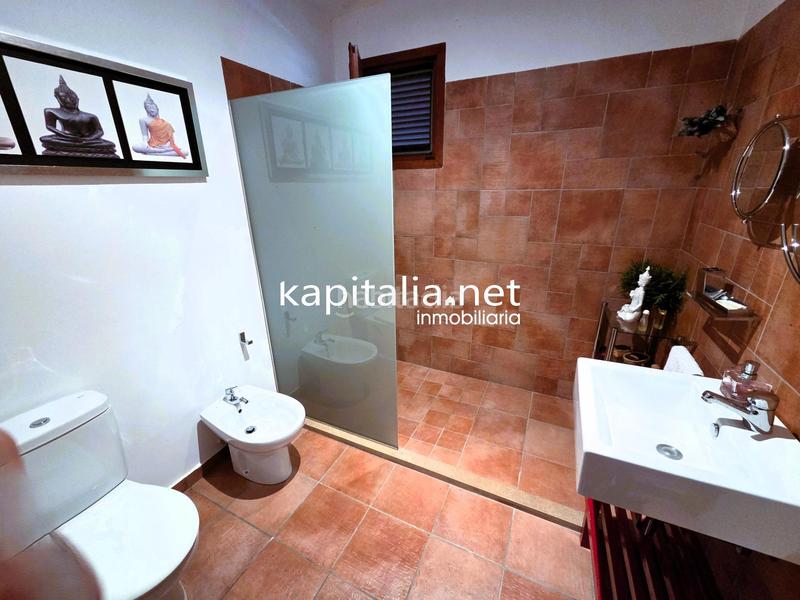 Foto a06a9f24-279b-4538-aa98-30eb75b4f62e. Chalet espléndido chalet con piscina y vistas en Ontinyent