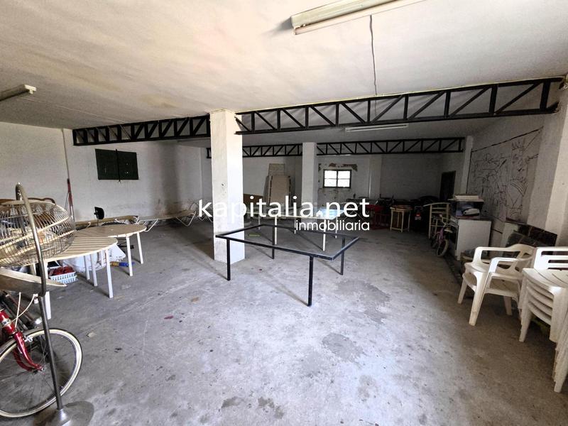 Foto f4fa059d-e161-4683-8b2c-6b8f9f8ca22a. Chalet espléndido chalet con piscina y vistas en Ontinyent