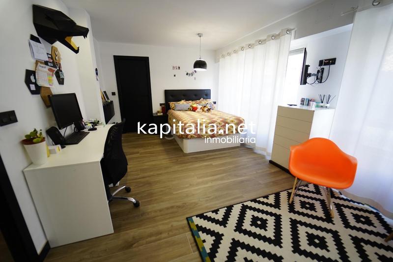 Foto 005a9c5c-d28b-490c-b22d-48924fd21fbc. Flat with heating parking in Centre-Zona Alta Alcoi