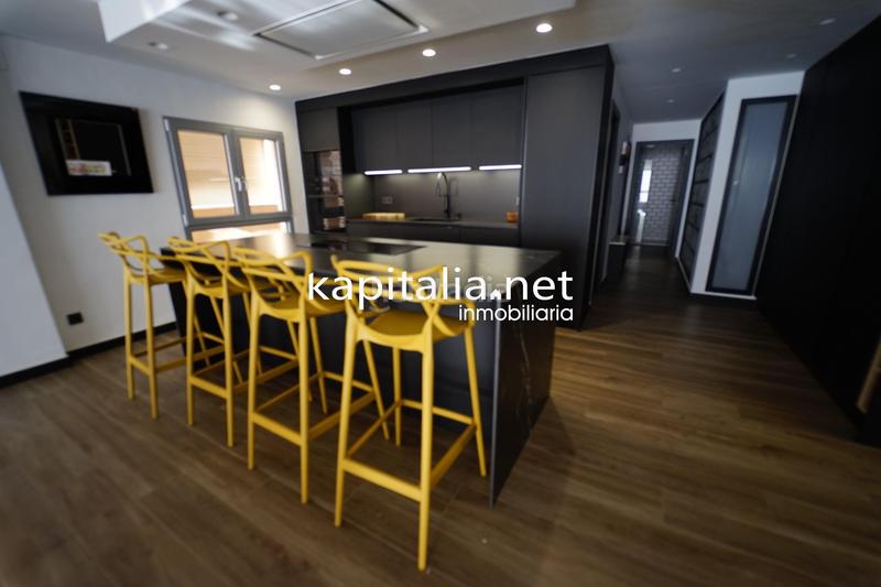 Foto 213489df-227a-4871-9c46-62c3a4a7d96b. Flat with heating parking in Centre-Zona Alta Alcoi