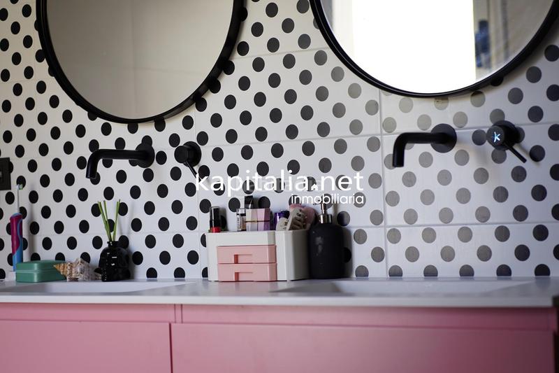 Foto 482fff9e-f664-40fa-8cf4-daee8387ceda. Flat with heating parking in Centre-Zona Alta Alcoi