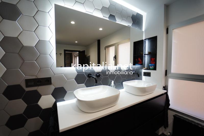 Foto 60726c09-68e7-4769-a103-39c1965f77ee. Flat with heating parking in Centre-Zona Alta Alcoi