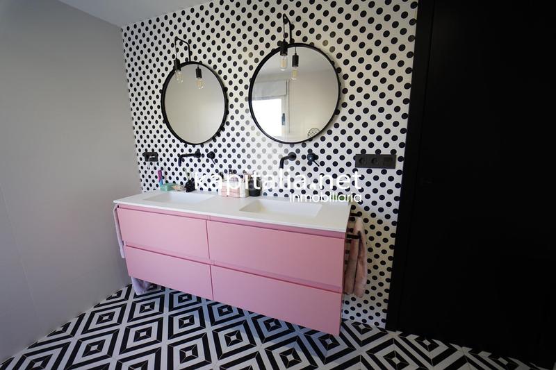 Foto 87403eac-906b-4478-9102-253f6eb58cde. Flat with heating parking in Centre-Zona Alta Alcoi