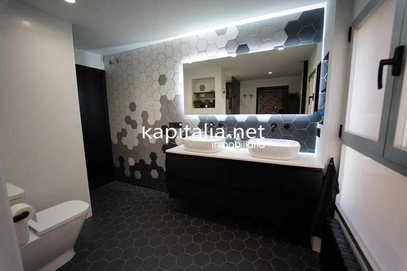 Foto ae265f16-0092-4168-93b6-57fb18db40da. Flat with heating parking in Centre-Zona Alta Alcoi