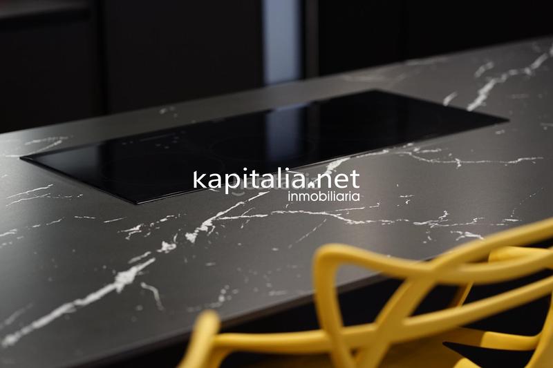 Foto ffa7ad3d-59f9-4e7b-99a9-3ec96a190a29. Flat with heating parking in Centre-Zona Alta Alcoi