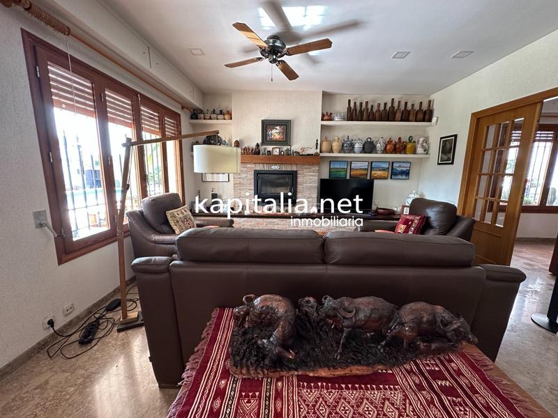 Foto 4b48c894-5653-4b94-9782-74583663ad53. Xalet amb aparcament piscina a Santa Ana Ontinyent