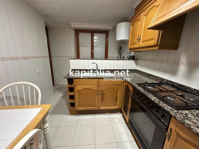 Foto d6adbe2a-32c9-403b-b1a6-7f8e9589dd02. Pis amb aparcament a Centro Ontinyent