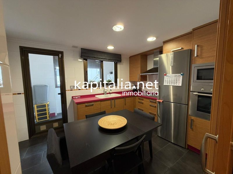 Foto c7ea7c44-e125-4b44-bdbf-2354d652eb43. Pis amb aparcament a Xàtiva