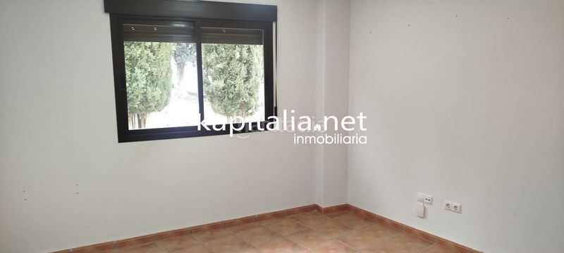 Foto 60fcfa8b-e58b-40f6-b68e-9de6546d3b91. Pis a Benilloba