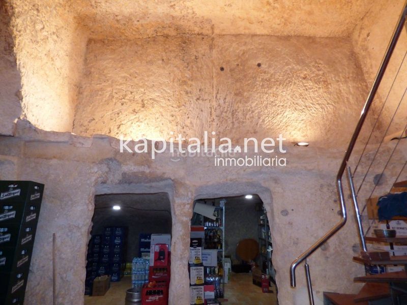 Foto 2b0fb5d4-07ff-4eca-a28e-1a7e5a485e93. Local comercial a Bocairent