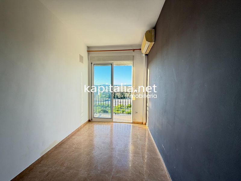 Foto b98b2ee7-393b-474f-9c27-e178d0500d17. Casa adossada amb aparcament a Bèlgida