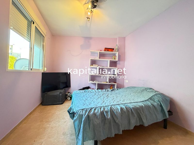 Foto f88de540-b7d8-4dd8-903d-5babbd8c126c. Casa adossada amb aparcament a Bèlgida