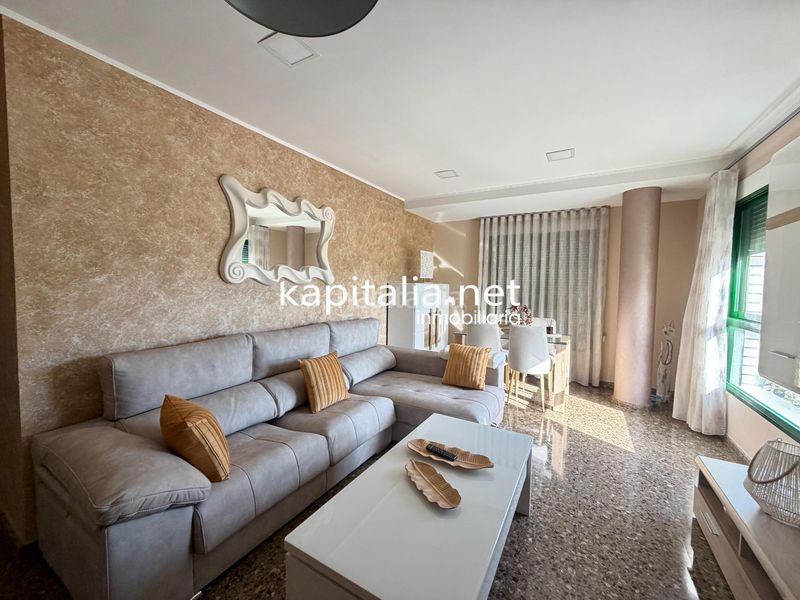 Foto a597e35e-1834-421b-bf67-aec181a38d55. Pis amb aparcament piscina a Xàtiva