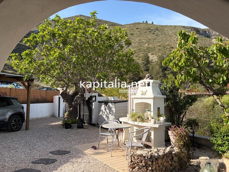 Foto 4469759d-694b-4964-8209-25e71dd1047e. Chalet  a la venta en Almudaina