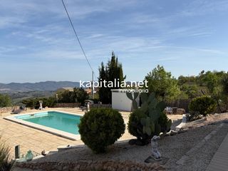 Chalet en Almudaina. Chalet a la venta en almudaina