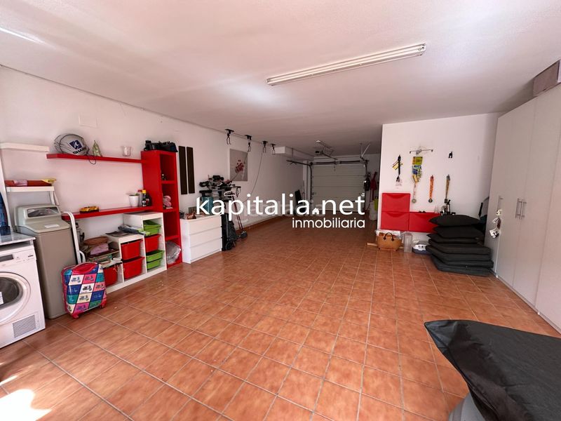 Foto 507309ab-14ad-4354-b50e-1f3585a077a1. Casa adossada amb calefacció aparcament a Bocairent
