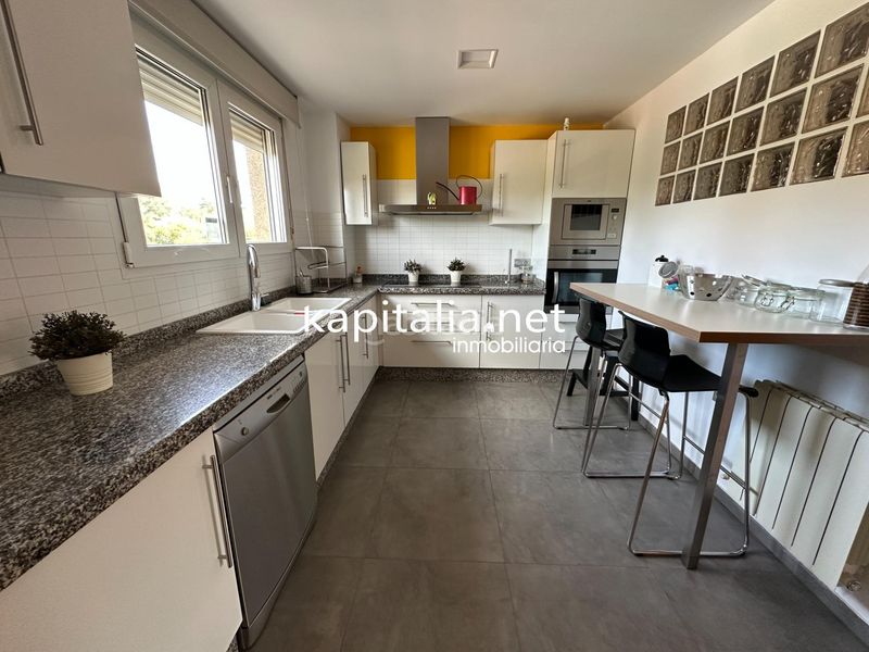 Foto 55e6846d-49e3-4538-a253-9a6b3a930731. Casa adossada amb calefacció aparcament a Bocairent
