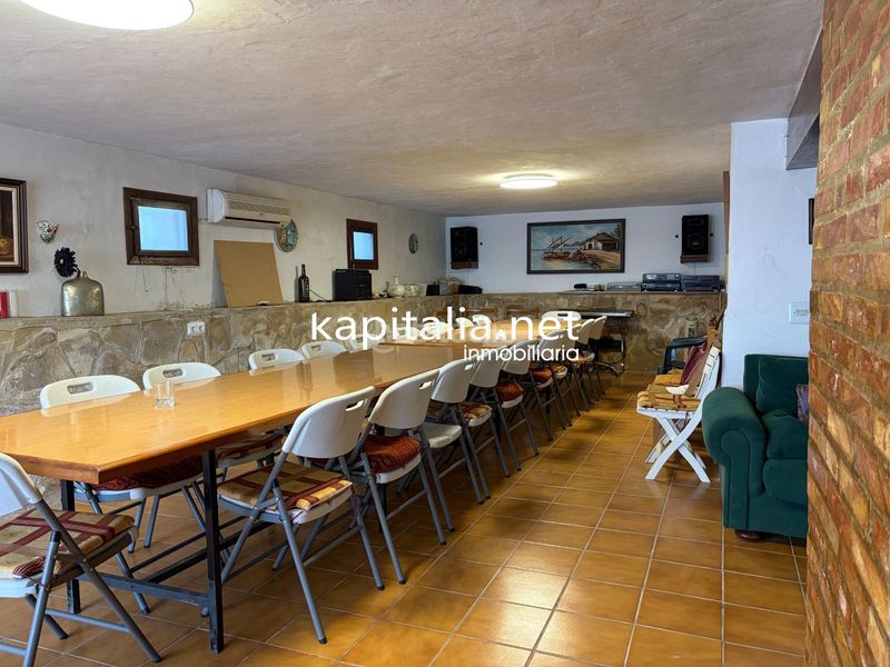 Foto 04310bce-7d04-4bd2-9881-a101c737e8d4. Xalet amb aparcament a Centro Ontinyent