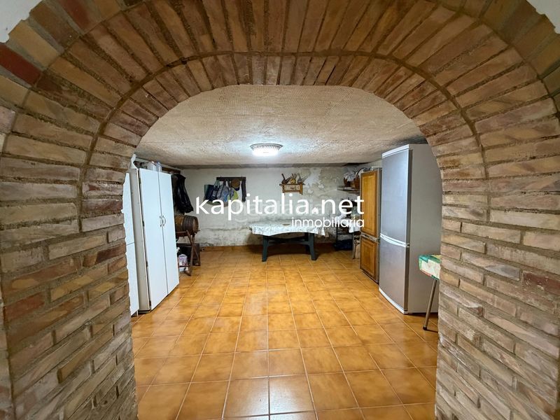 Foto 1a56ce91-f579-4e6e-99c2-8507479d6054. Xalet amb aparcament a Centro Ontinyent