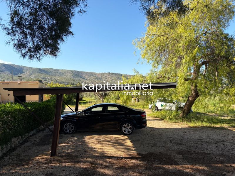 Foto 3720291b-70c3-4524-be51-def0b562044b. Xalet amb aparcament a Centro Ontinyent