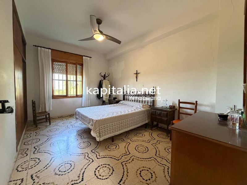 Foto 753cc473-3f39-4b2a-9664-badf2c4ad6de. Xalet amb aparcament a Centro Ontinyent