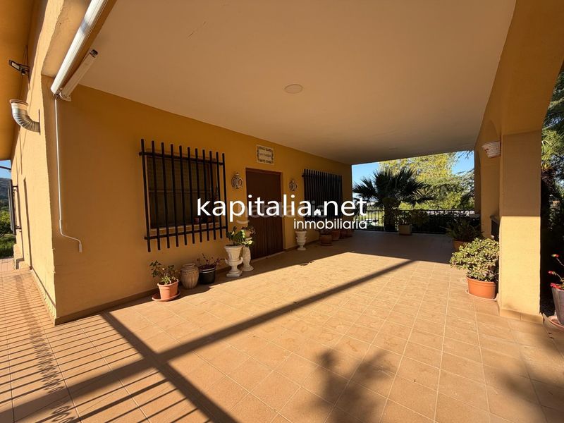 Foto 771ce347-12d1-4af1-8250-c9a1e0a47a75. Xalet amb aparcament a Centro Ontinyent