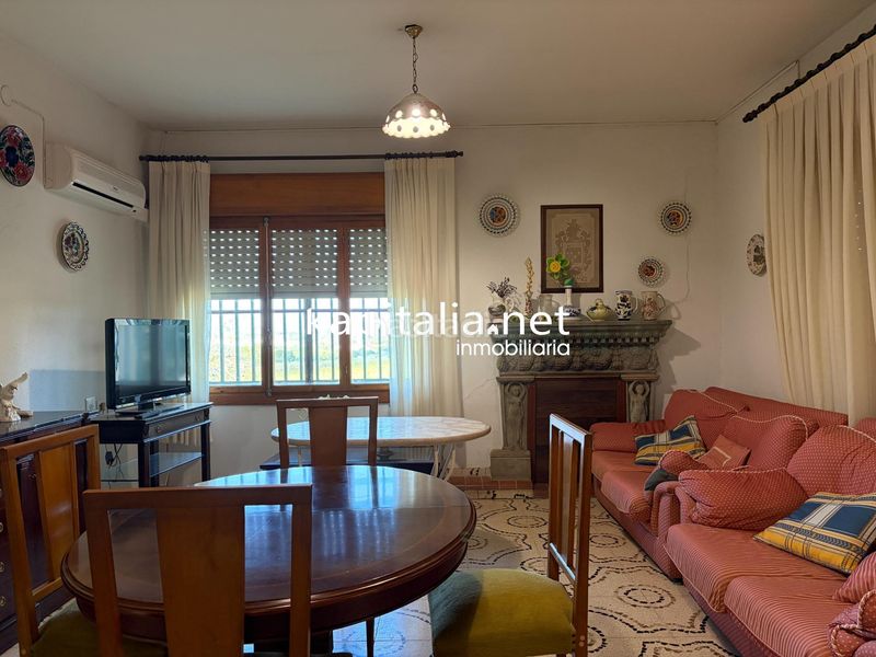 Foto 8e8897ee-35eb-4d3c-8398-e8e2a9d9dc1f. Xalet amb aparcament a Centro Ontinyent