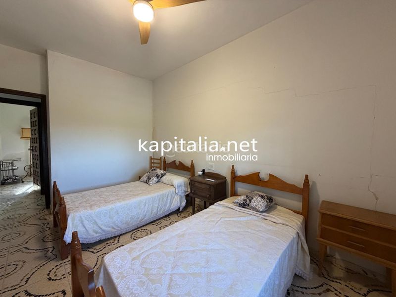 Foto d214c9ab-6747-4d18-aaa6-e7adabeffcc3. Xalet amb aparcament a Centro Ontinyent