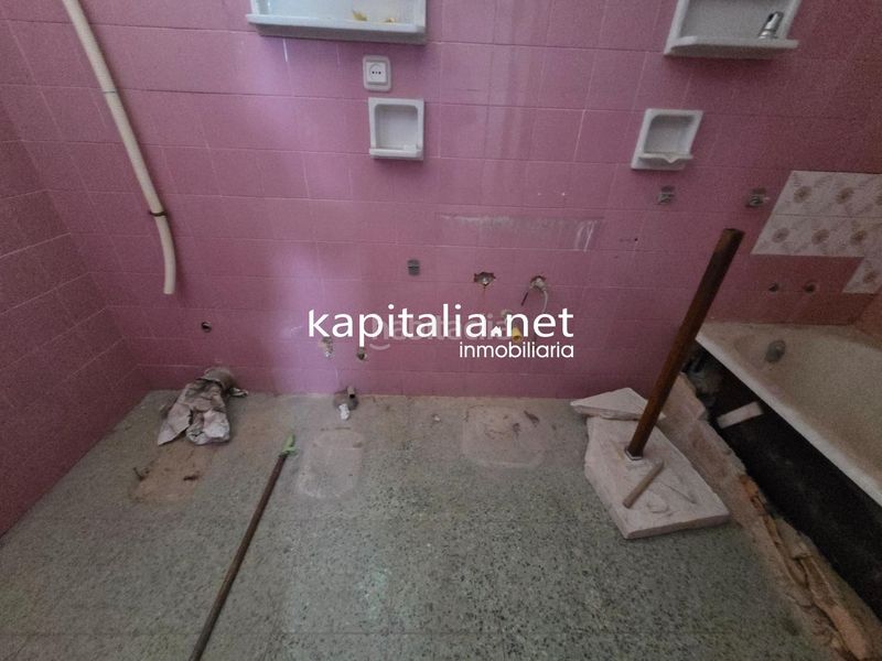 Foto f07761eb-c67d-4cf0-9555-9717ae1d5dd5. Pis a Santa Ana Ontinyent