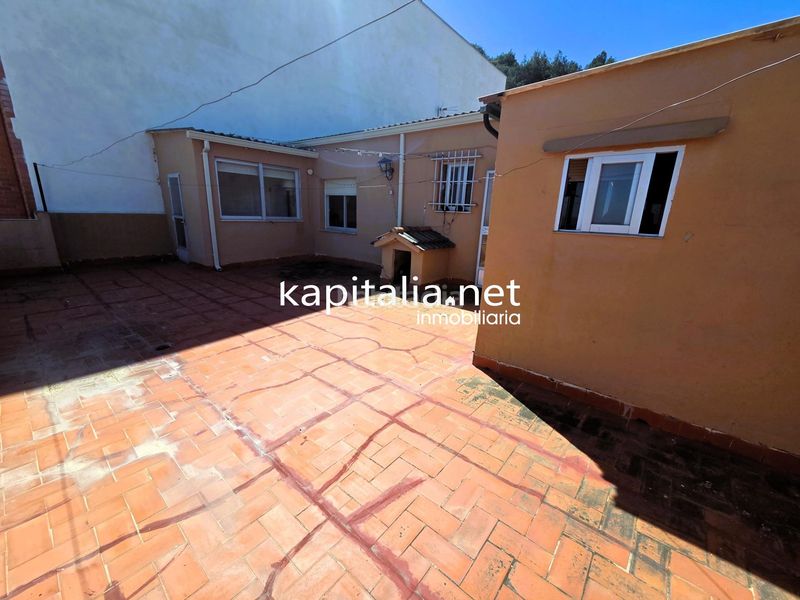 Foto 86bd9840-f5b5-4074-9f52-2fc2ea1f76d5. Pis a Agullent