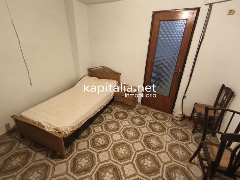 Foto 478d5d97-7662-4ee2-8647-7d7f00eca58b. Casa amb aparcament a Gaianes