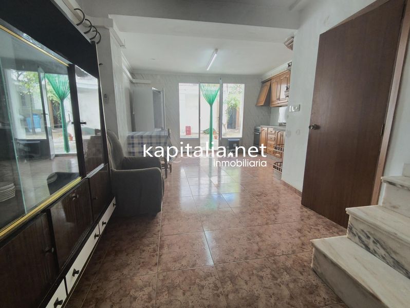 Foto a89472dd-e27d-4fa2-adb1-2ac801a843b0. Casa amb aparcament a Gaianes