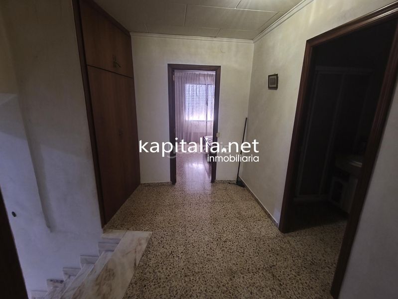 Foto bc945c42-2376-4f47-b55a-5df9e33ef90c. Casa amb aparcament a Gaianes