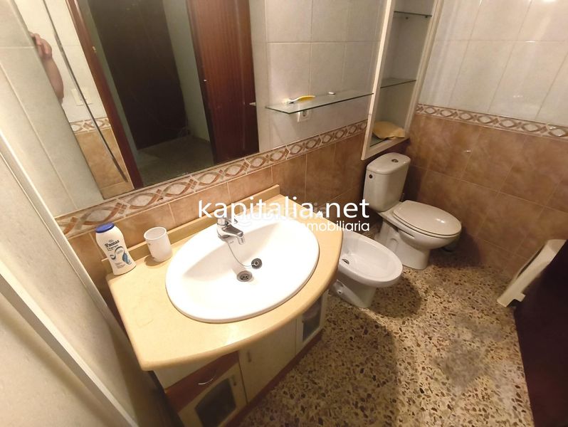Foto bdfd574c-a816-4884-9a57-14bb69920347. Casa amb aparcament a Gaianes