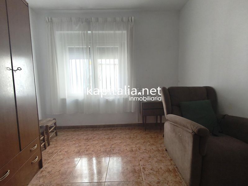 Foto c4ea7829-decb-4690-892d-c4588b4d0bc7. Casa amb aparcament a Gaianes