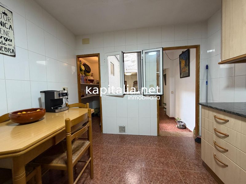 Foto c562a874-48d4-40c8-a759-b0d8c2dea6ae. Masia a Centro Ontinyent