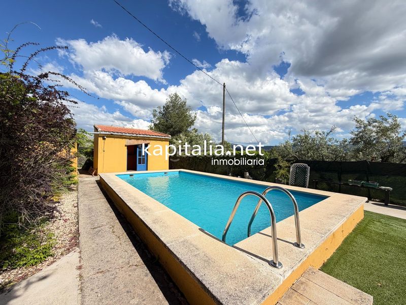 Foto 5e7f6e0f-4b3f-4386-ba43-f9adb15dacf2. Xalet amb calefacció aparcament piscina a Millena