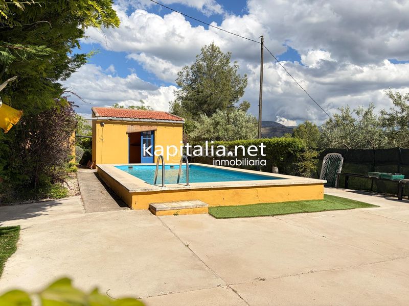 Foto 892019dd-1079-4558-a695-f51bb2b44574. Xalet amb calefacció aparcament piscina a Millena